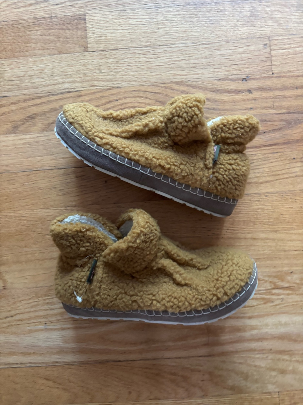 L.L bean Sherpa slippers